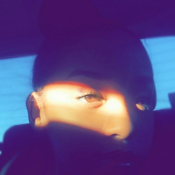 Meet your Posher, Mariah - Picture 1 of 1